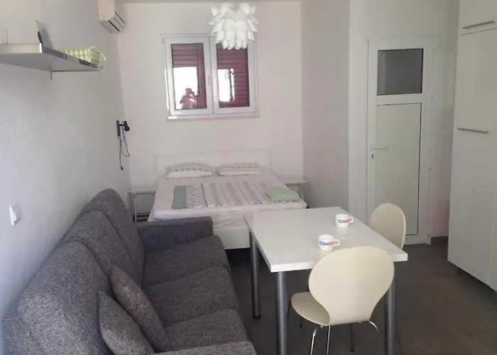 Anda Apartman Promajna